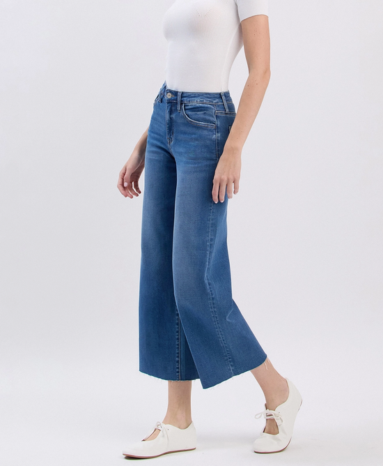 Right Raw Hem Crop Slim Wide Denim